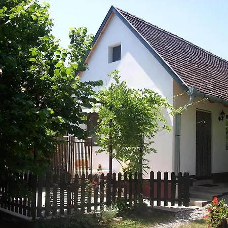 Konukevi Aranyos Eg Ibafa